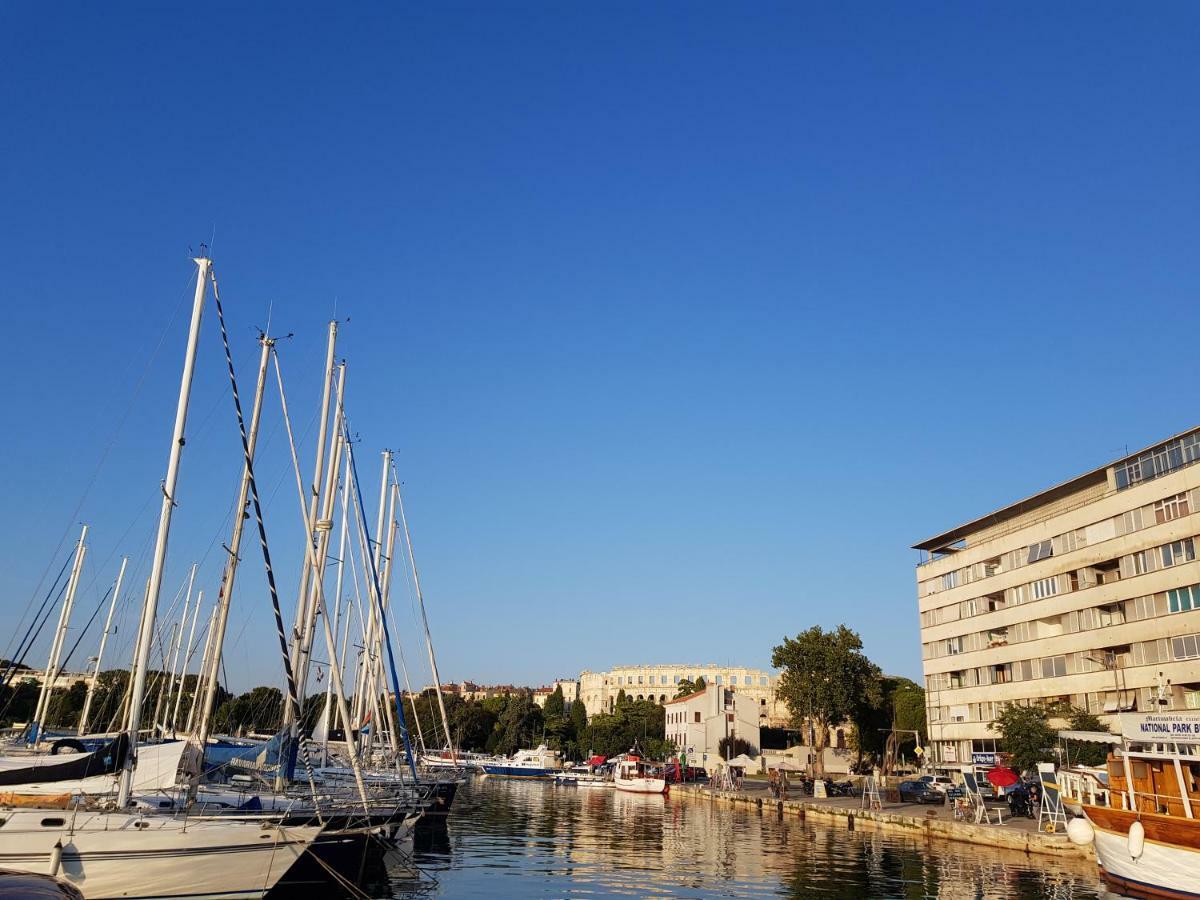 City Apartment Amfora Pula Exterior foto